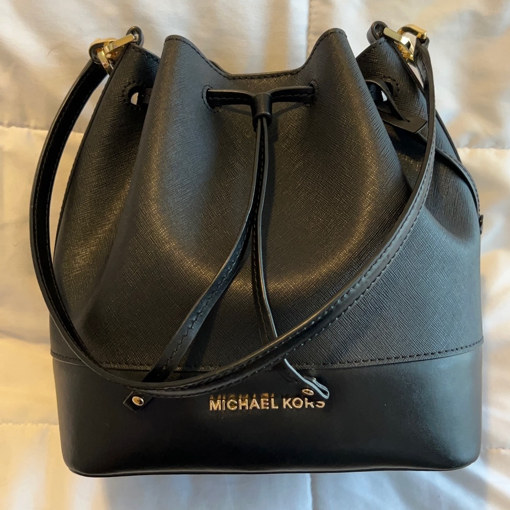 Michael Kors Trista Saffiano Leather Medium Bucket Bag